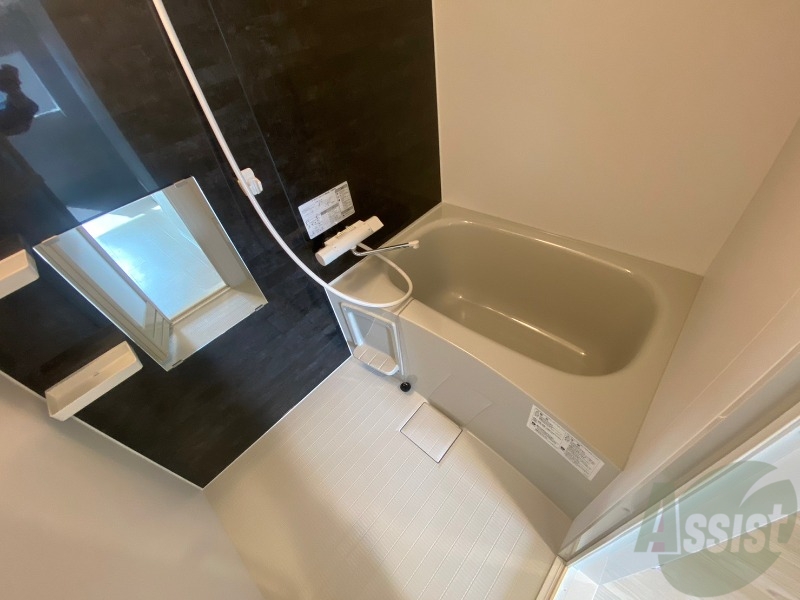 バス・シャワールーム　お風呂になります。一日の疲れを癒してくださいね。