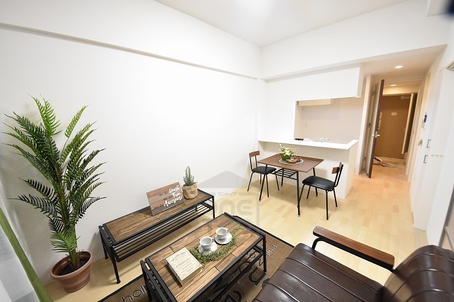 居室・リビング　お部屋によって内装のカラーパターンが異なります。