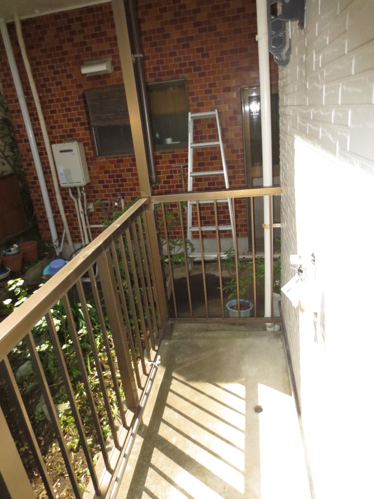 バルコニー　洗濯機置場