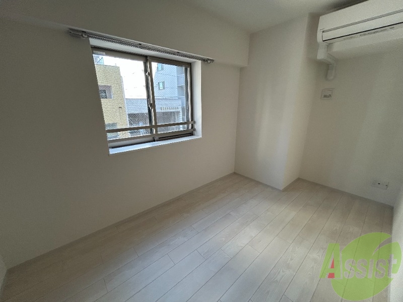 その他部屋・スペース　６帖の寝室です。エアコンも取り付けられています。