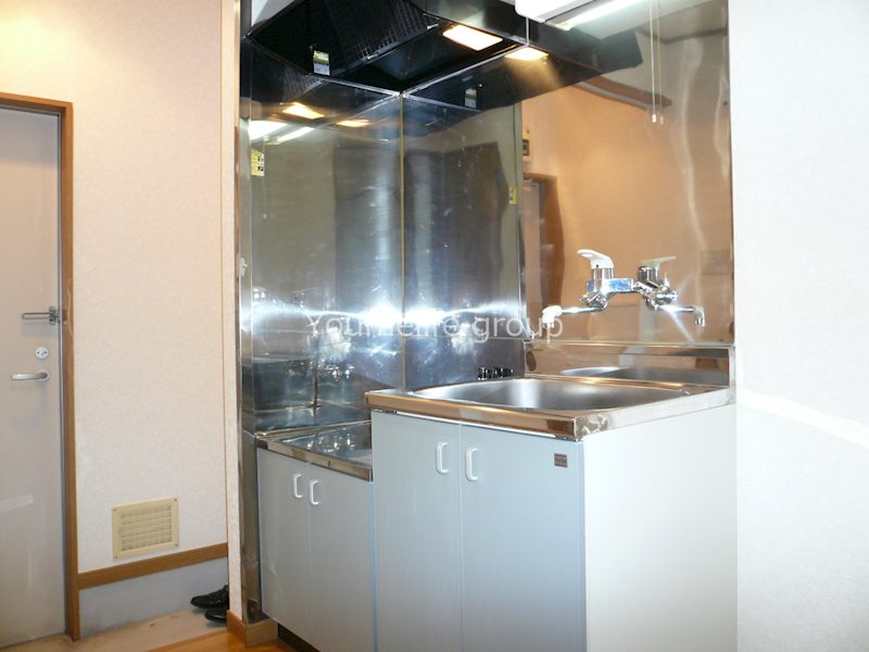 キッチン　ガスコンロ設置可能。