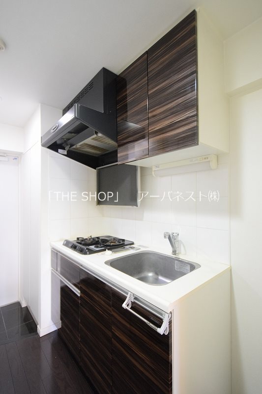 キッチン　２口ガスシステムキッチン☆作業場も確保できます☆