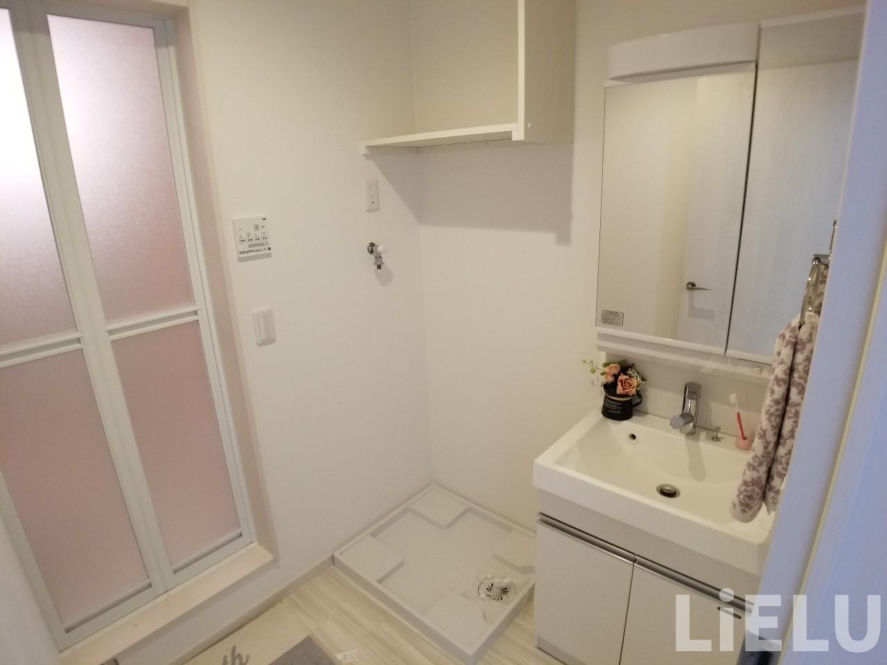 洗面設備　同シリーズ物件のモデルルームになります※現況優先