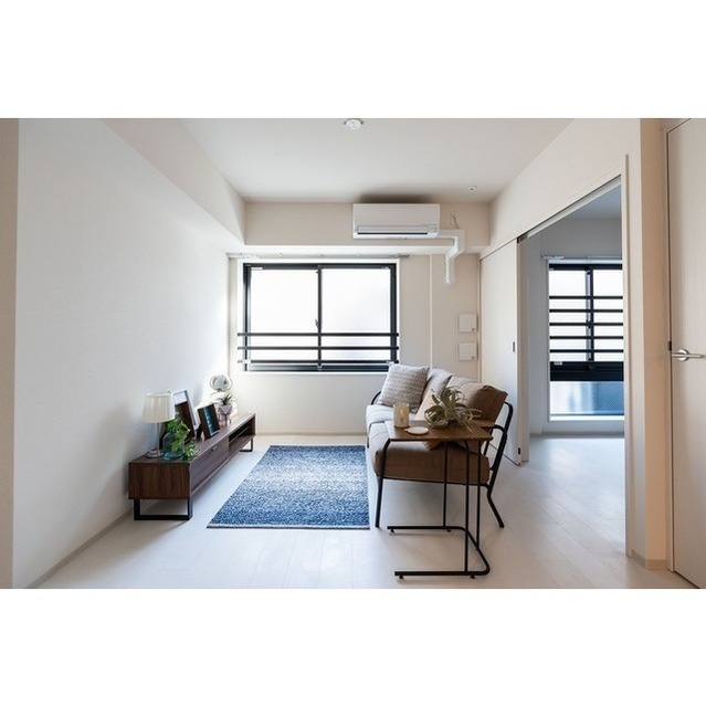 居室・リビング　※家具・家電の備え付けはありません