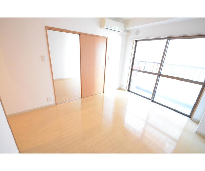 居室・リビング　同建物内、別のお部屋の参考写真になります。