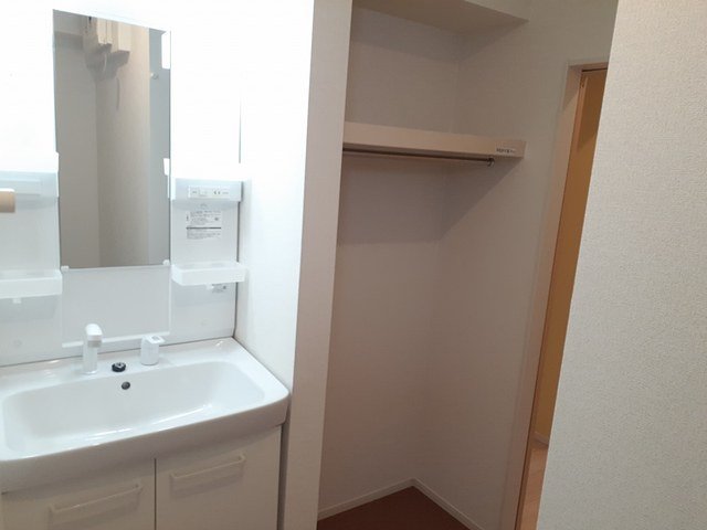 洗面設備　忙しい朝には欠かせない洗面所です