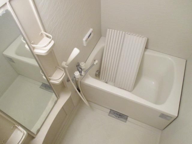 バス・シャワールーム　★追い焚き機能・浴室乾燥機付きのお風呂です★