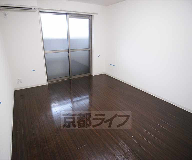 居室・リビング　綺麗な室内です。