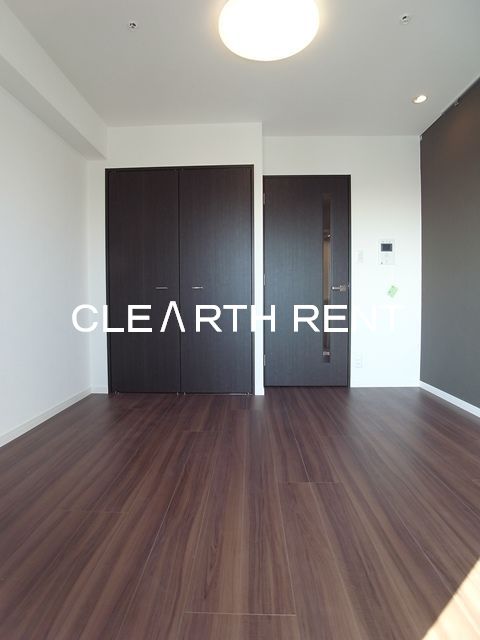 居室・リビング　同タイプ別住戸写真となります。現況と異なる場合がございます。