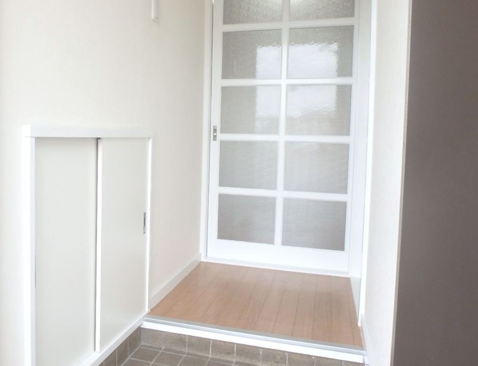 玄関　シューズボックス付きの玄関です。