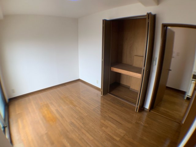 居室・リビング　エアコン設置済みの洋室♪