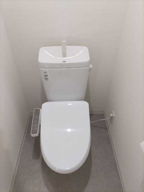 トイレ　同タイプ参照写真