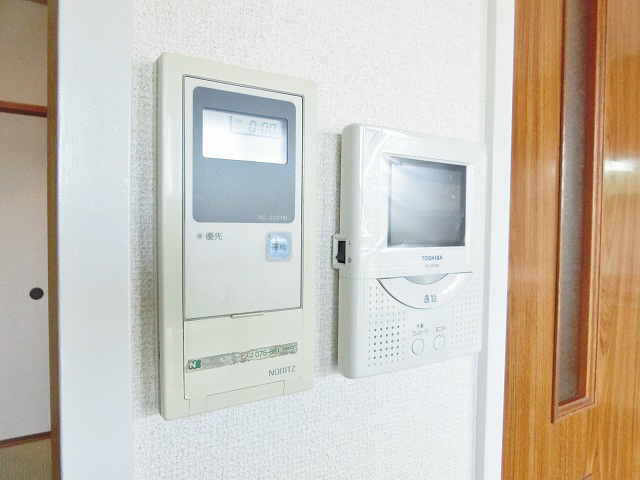 セキュリティ　モニターフォン、給湯パネル