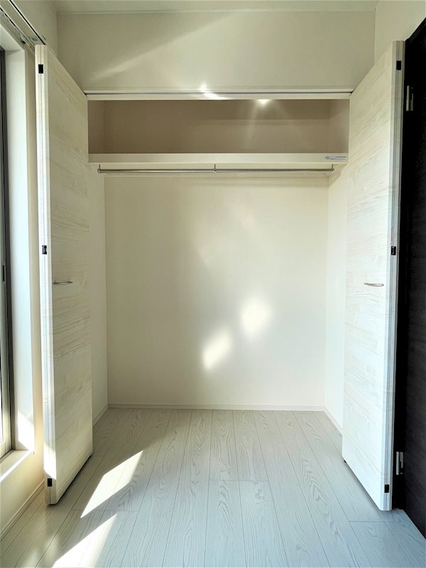 収納　ご家族の荷物をたっぷり収納可能です。