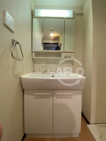 洗面設備　ラルテ中津　独立洗面台