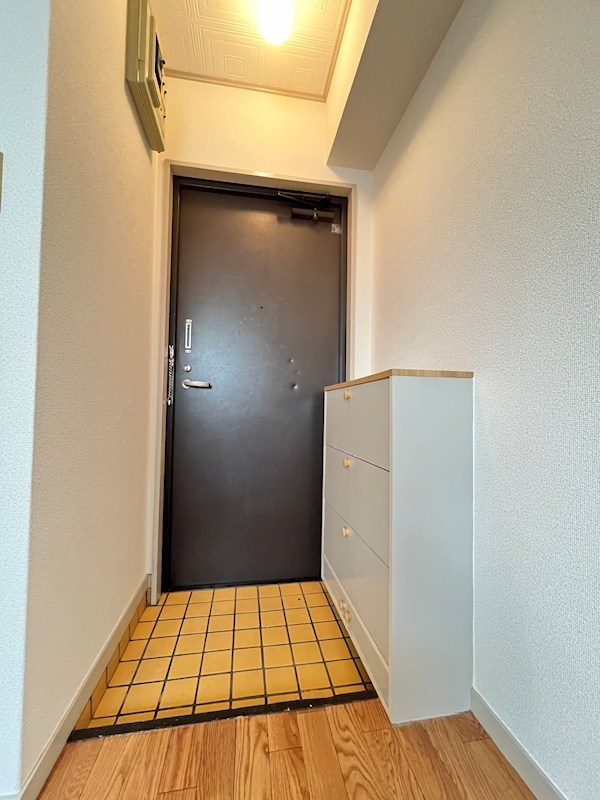 玄関　※参考写真