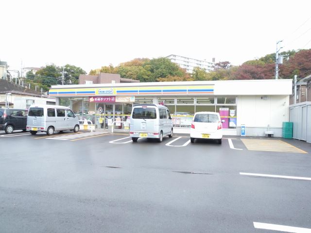 コンビニ　ミニストップ（コンビニ）まで340m