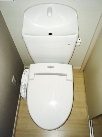 トイレ　清潔感のあるトイレです