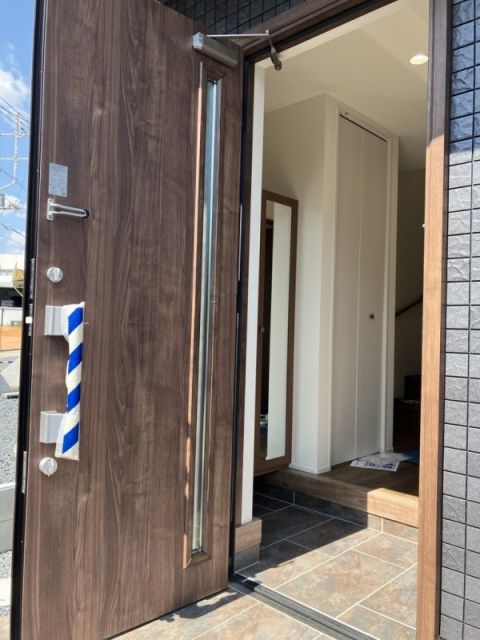 戸田市氷川町3丁目戸建 B棟の玄関写真