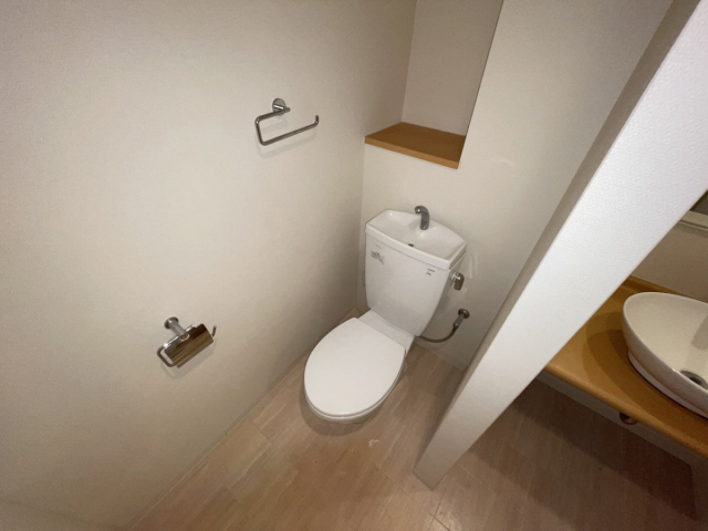 トイレ　トイレもきれいです