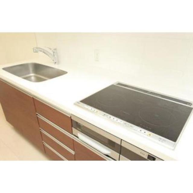キッチン　※写真は同タイプ住戸です。