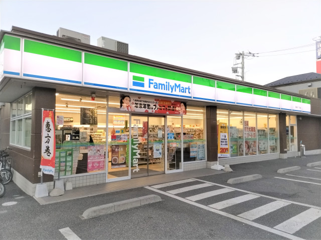 コンビニ　ファミリーマート蕨錦町一丁目店（コンビニ）まで360m