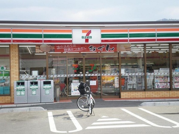 コンビニ　セブンイレブン久留米善導寺店（コンビニ）まで426m