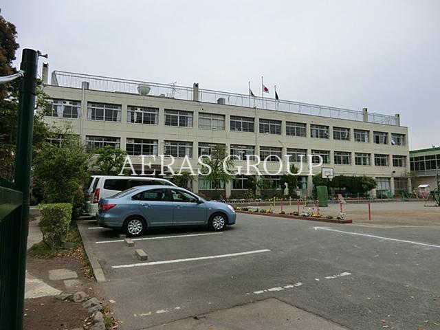 小学校　川口市立安行小学校（小学校）まで590m