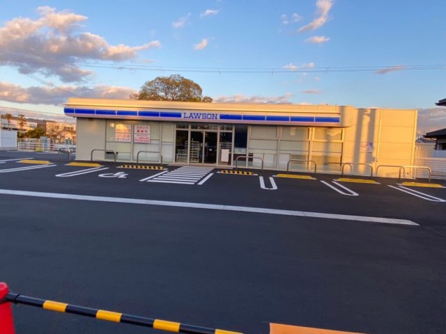 コンビニ　ローソン　姫路網干津市場店（コンビニ）まで637m