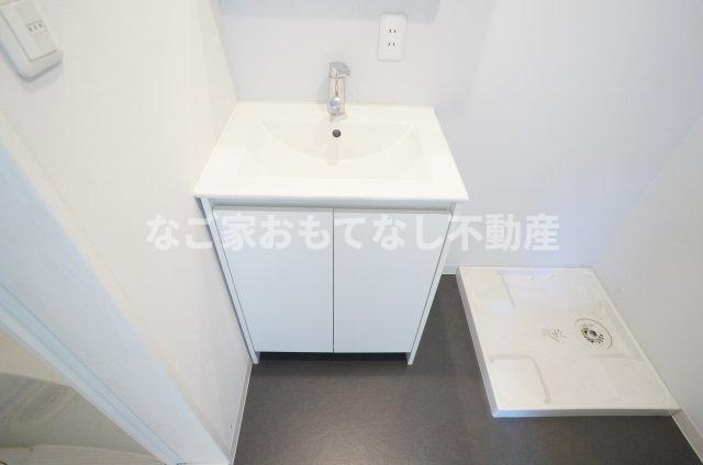 洗面設備　※写真は別号室