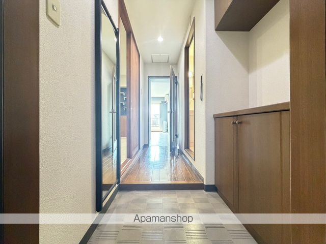 ロイヤルシティ弐番館の玄関写真