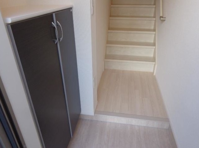 玄関　別部屋参考写真。