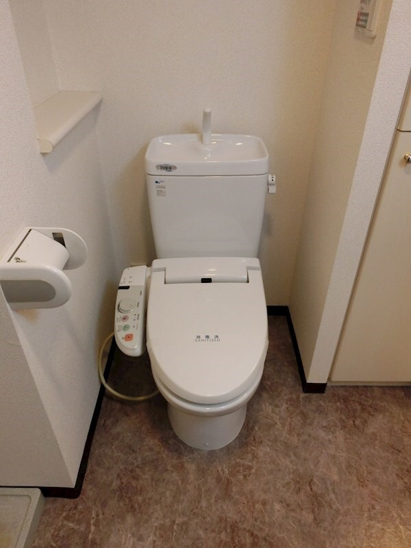 トイレ　トイレ
