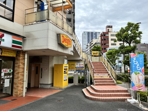 飲食店　デニーズ大森北店（飲食店）まで148m