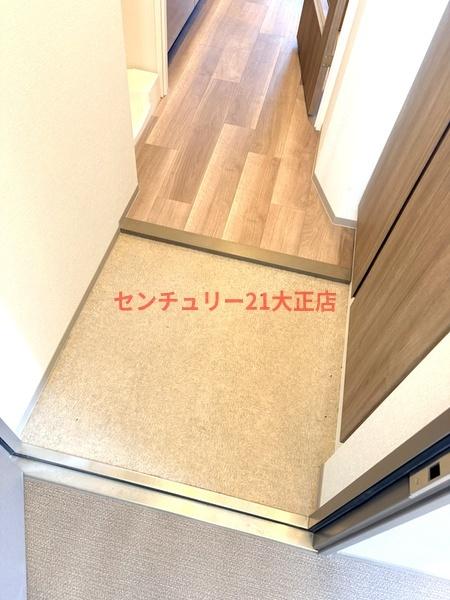 弁天町プライマリーワンの玄関写真