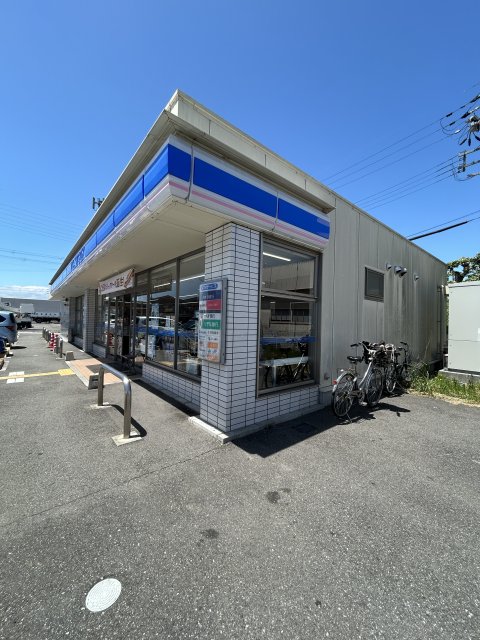 コンビニ　ローソン　三木福井店（コンビニ）まで949m