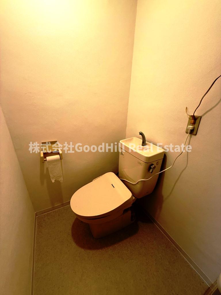 エバーグリーン新大阪のトイレ写真