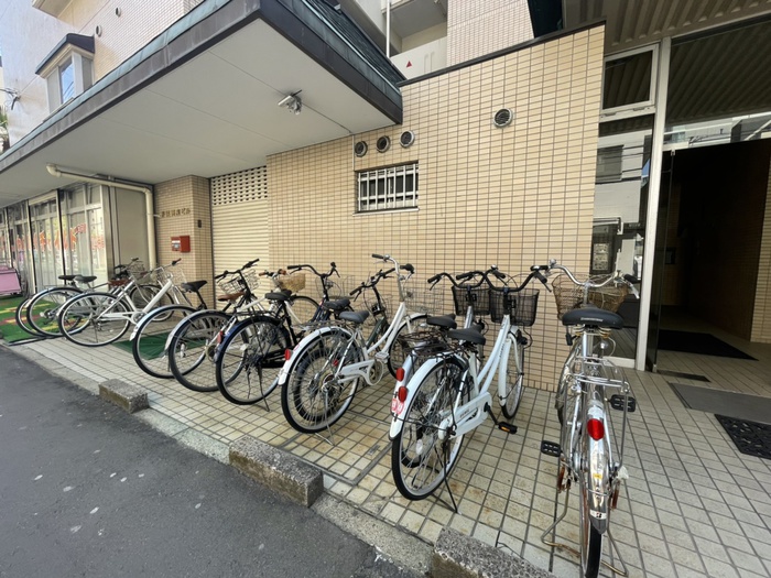 芳賀興産ビルの外観写真
