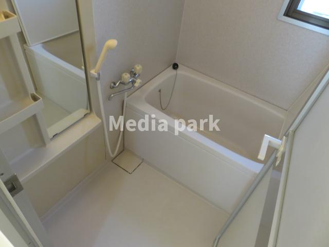 東急田園都市線 宮崎台駅 徒歩10分 3階建 築30年の風呂写真