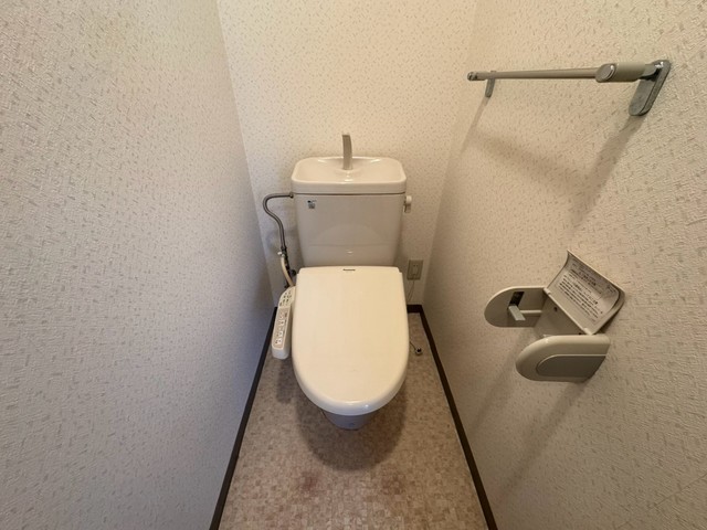 地下鉄御堂筋線 西田辺駅 徒歩5分 5階建 築29年のトイレ写真