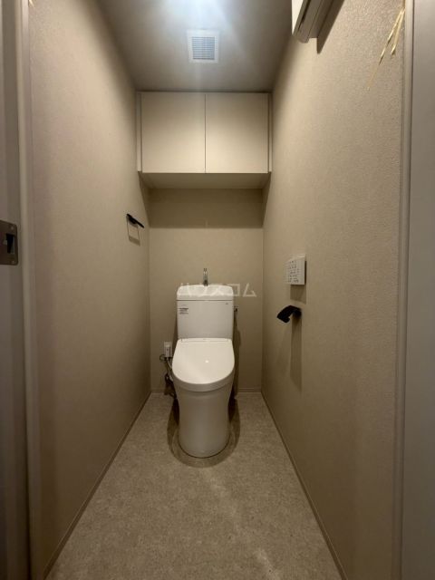 シーズンフラッツ心斎橋EASTのトイレ写真