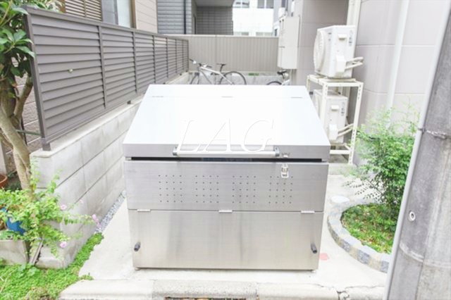 その他共有部分　ごみ置き場です。