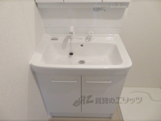 【福知山市字土のアパートの洗面設備】