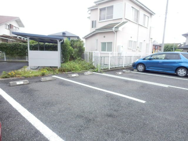 【平塚市南金目のマンションの駐車場】