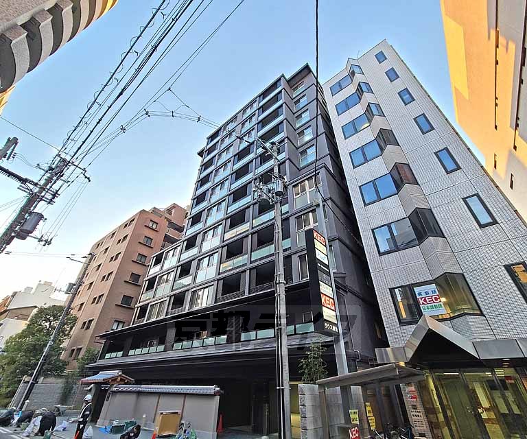 【京都市中京区円福寺町のマンションの建物外観】