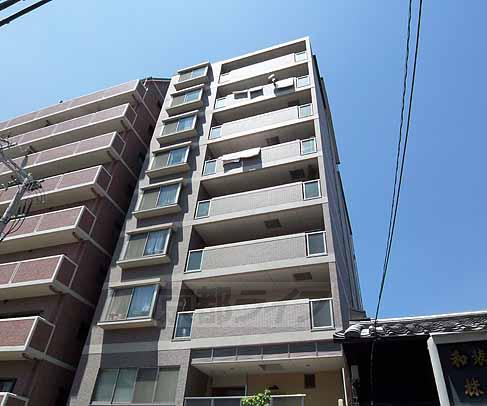 京都市下京区松原中之町のマンションの建物外観