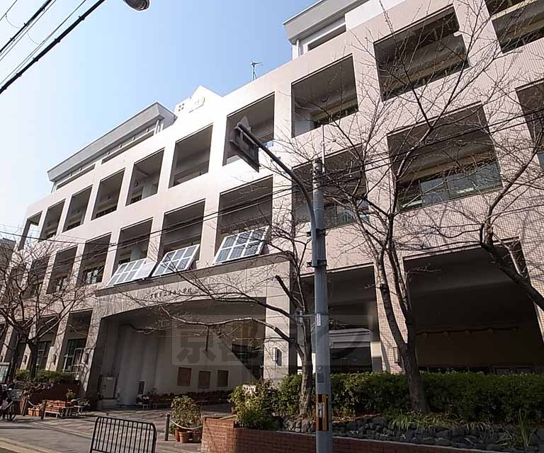 【京都市下京区松原中之町のマンションの小学校】