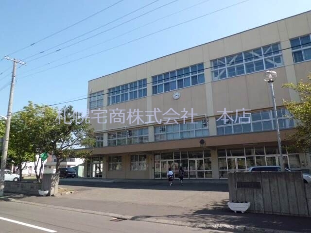 【札幌市北区新川三条のアパートの中学校】