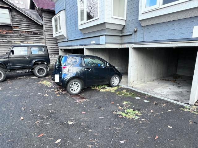 駐車場　駐車場