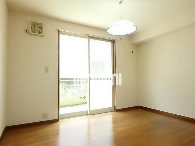 居室・リビング　他号室写真併用